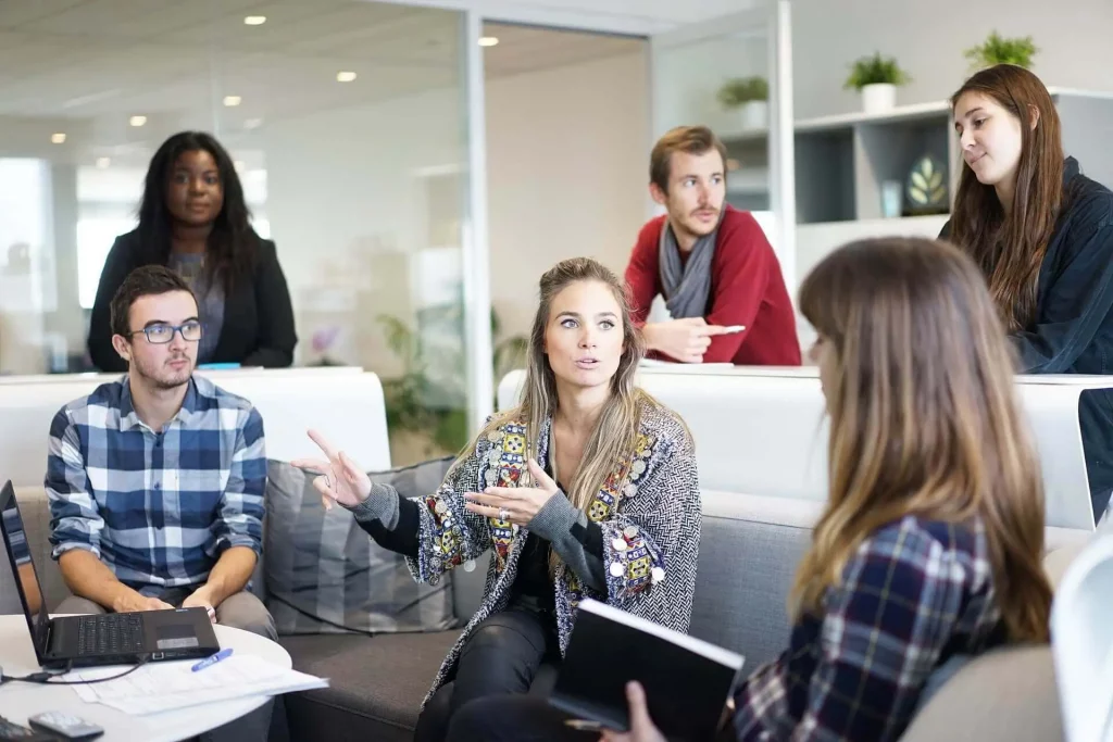 Collègue en teamworking